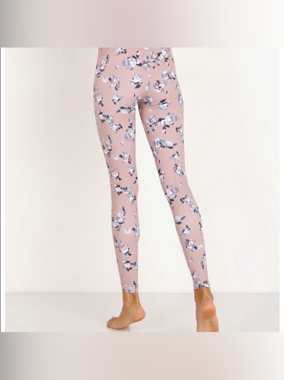 Beyond Yoga Olympus High Waisted Crop Length Legging Dusty Pink Floral Leggings